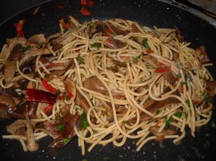VERMICELLI SEMPLICI CON FUNGHI